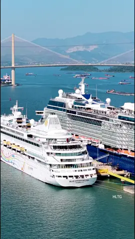 VẺ ĐẸP CỦA 2 DU THUYỀN CẬP BẾN HẠ LONG HÔM NAY 14/11. 😍 #halong 