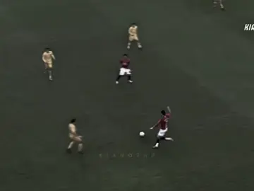 صغره ماطلكت بعد من جابتك😮‍💨🖤!  #كريستيانو_رونالدو #fyp #cristianoronaldo #ronaldo #اغاني_مسرعه💥 @عـــــــلـــــــيَ 𓃵 @15 