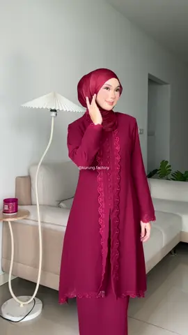 Kebaya labuh lepastu cutting helok macam ni pulak weyh memang meledak ya 😩 #bajuraya2026 #bajuraya #bajukurunglabuh #bajukurungsulam #bajukurungmurah 