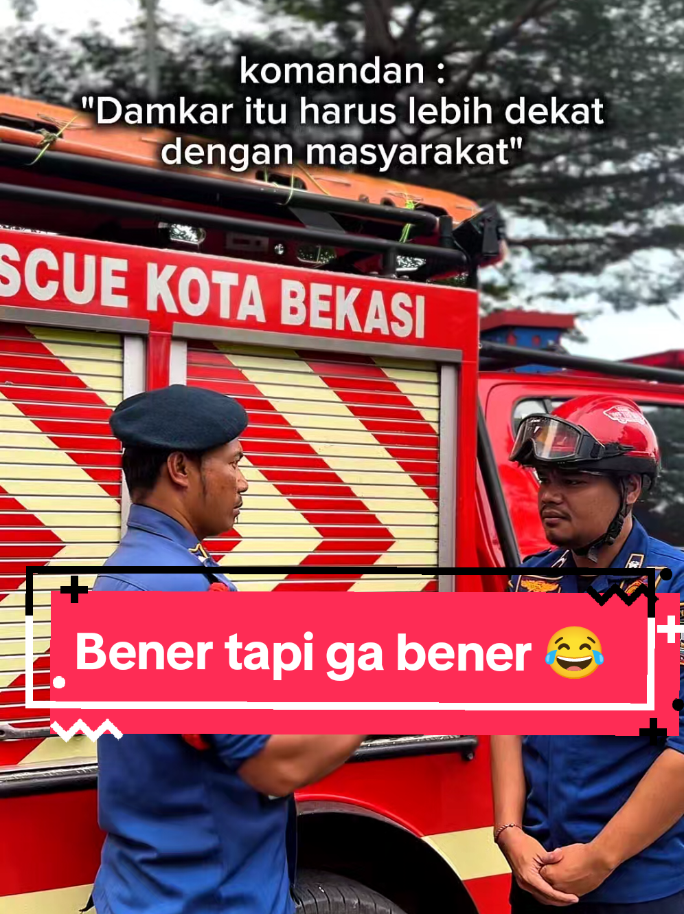 Sebagai pelayan masyarakat, kita ditintut harus selalu memberikan yang terbaik untuk masyarakat.😇😇🙏 justcontent #pemadamkebakarankotabekasi #rescue #pelayanmasyarakat