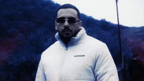 ' نظرية حرف العين 