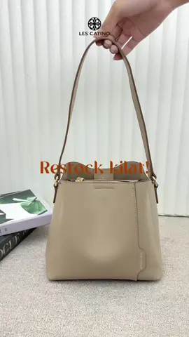 Siapa yang dari kemarin nungguin tas satu ini??? Nih akhirnya balik lagi loh stoknya. Buat yang kemarin nungguin, bisa langsung checkout sekarang💃🔥. #taswanita #lokalbrand #fyp #promo #gajiansale 