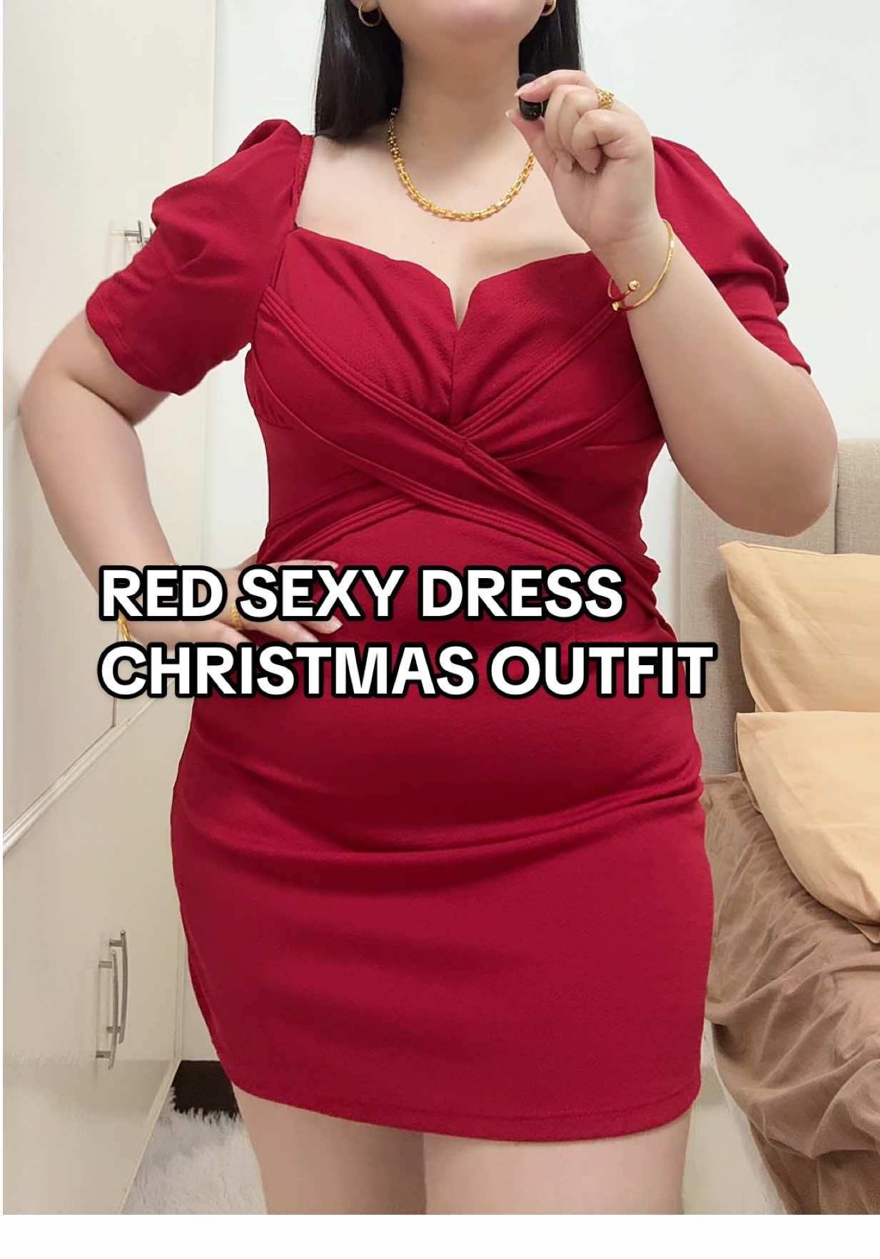 Sobrang flattering ng fit nitong dress — mapapalingon talaga lahat! Perfect pang-party o date night 💃 | DISCLAIMER: PRICES MAY VARY AFTER THE PROMOTION ENDS #dress #sexydress #christmasoutfit #redoutfit #minidress 