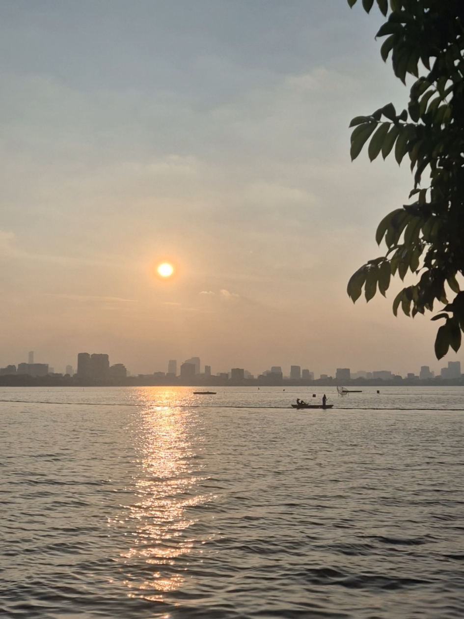 Hà Nội đẹp! ở Hồ Tây #hanoi #phongcanh #hoanghon #muathuhanoi #tayho 