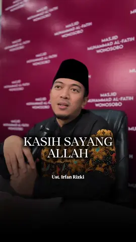 Tidak semua ujian adalah hukuman. 🍃 Kadang, ujian justru tanda cinta Allah kepada hamba-Nya — agar kita kembali, mendekat, dan semakin kuat dalam iman. ✨ Rasulullah ﷺ bersabda bahwa Allah menguji hamba yang dicintai-Nya, sebagaimana seorang pengrajin menguji kualitas emas. Semakin diuji, semakin bersinar. ✨ Maka ketika hidup terasa berat, jangan tergesa berburuk sangka. Boleh jadi Allah sedang menyiapkan derajat yang lebih tinggi, atau membersihkan hati kita dari hal yang tidak terlihat. 🌙 Dan di antara amalan yang menguatkan hati saat diuji adalah belajar, mengajarkan, serta bersedekah — walau hanya lewat ilmu dan doa. 🤲📖 ⸻ ✨ Ebook “Doa-Doa untuk Jiwa yang Ingin Bahagia” • 130 halaman doa dari Al-Qur’an & Sunnah • Ditulis oleh Ustadz Irfan Rizki Haas • Bahasa ringan & menenangkan hati 💰 Hanya Rp19.000 📩 Ebook dikirim langsung ke email sahabat 📱 Pesan sekarang: WA 0851-7999-7020 🔗 lynk.id/haasstore #DoaBahagia #EbookIslam #UstadzIrfanRizkiHaas #HaasStore #RenunganHati  