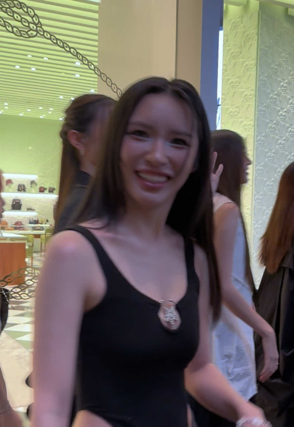 ชุดวันนี้แอมบูแลนซ์ต้องเข้า🫨🫨 @Lookkaew Kamollak  #EFW2025xAndaLookkaew #lookkaewkamollak  #ลูกแก้วกมลลักษณ์  #ลูกโลกของลูกแก้ว  #fyp 