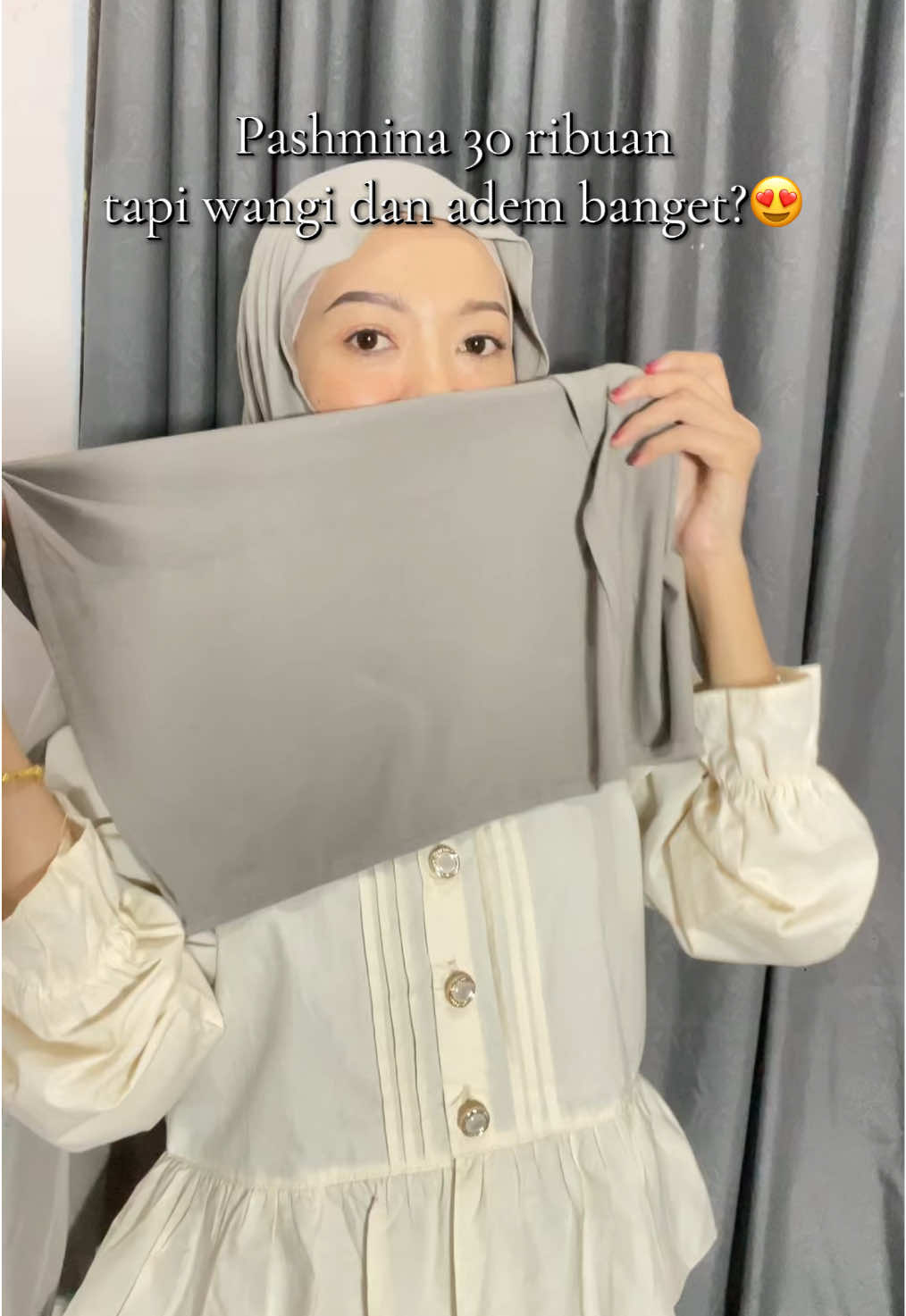 aku pake warna fosil #pashminameleyot #puttttriy #butikaidota #pashminaranaya 