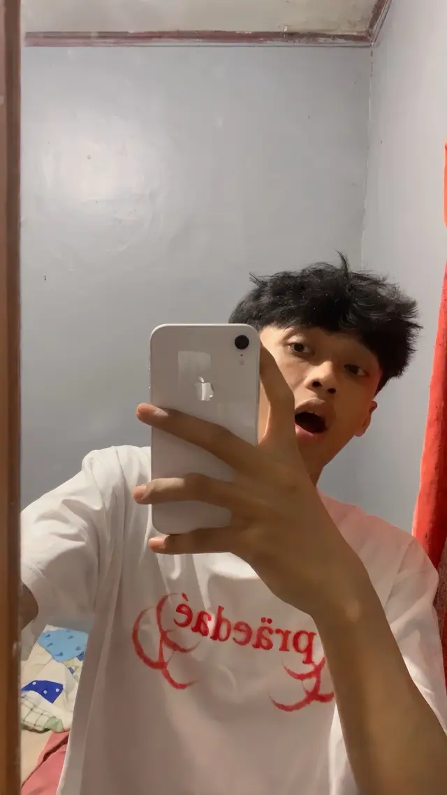 cowo se ngabarin ini dibiarin sendiri