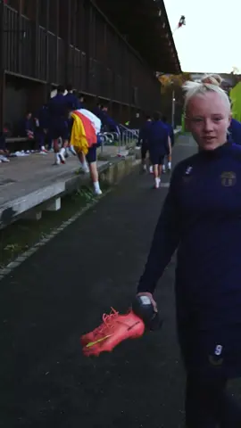 ❔𝐅𝐫𝐚𝐠𝐞 𝐝𝐞𝐬 𝐓𝐚𝐠𝐞𝐬 - 𝐖𝐨 𝐰𝐚𝐫𝐬𝐭 𝐝𝐮 𝐯𝐨𝐫 𝟓 𝐉𝐚𝐡𝐫𝐞𝐧 𝐮𝐧𝐝 𝐡𝐚̈𝐭𝐭𝐞𝐬𝐭 𝐝𝐮 𝐠𝐞𝐝𝐚𝐜𝐡𝐭, 𝐝𝐚𝐬𝐬 𝐝𝐮 𝐡𝐞𝐮𝐭𝐞 𝐢𝐧 𝐝𝐞𝐫 𝐀𝐖𝐒𝐋 𝐬𝐩𝐢𝐞𝐥𝐬𝐭? ⚽️ Wir wollten vom durchschnittlich jüngsten AWSL-Team wissen, wo sie vor fünf Jahren waren und ob sie erwarten hätten, heute in der AWSL zu spielen. #fcz #fczfrauen 