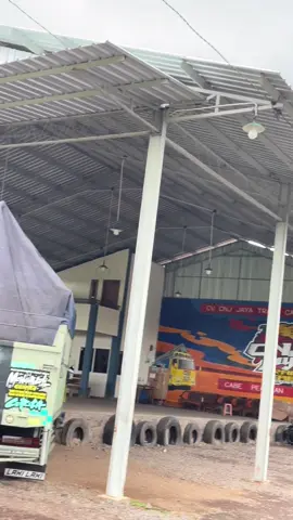 Soren”mas kaji😁🙋🏻‍♂️#sindenrawit #sambayu #cnjjayatransbanyuwangi #banyuwangi #fypforyoupage 