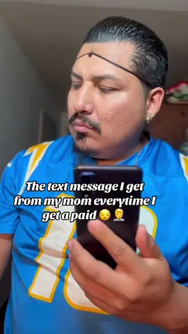 The text message my mom always sends me every time I get a paid 😒 🤦 #afambobie #relatablevideos #superviral #mom #MomsofTikTok 