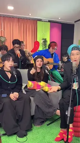 Where is the love เพลงแรกที่วงแบมทำโชว์ร่วมกันตั้งแต่ตอนเป็นTrainee เคมีมันเข้ากันเลยเป็บแบมจนถึงตอนนี้#bamm #laongfong #pao_bamm #mang_bamm #arty_bamm 