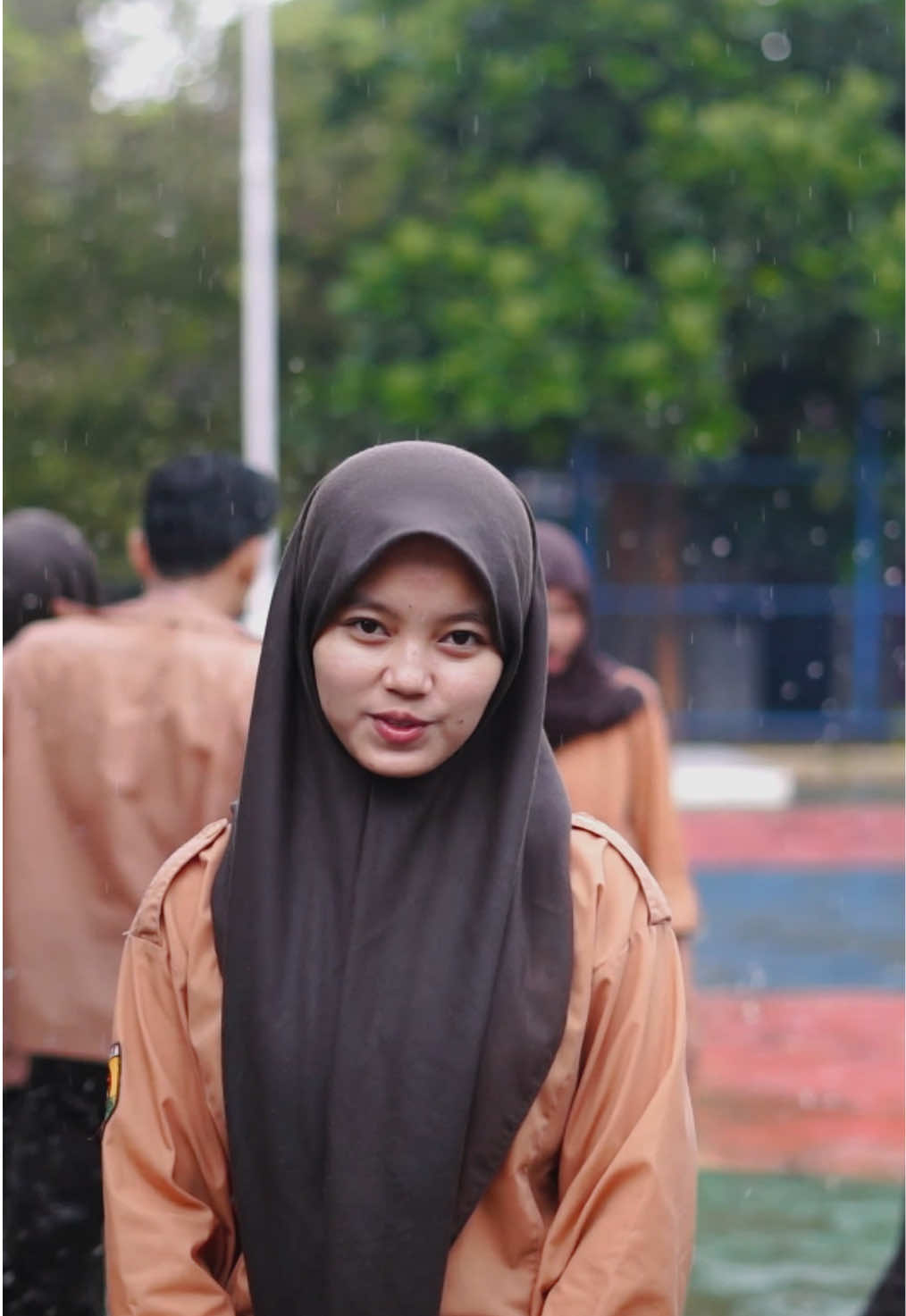 Malah asek uian”an @meisyaapk 😪 #guruhos 