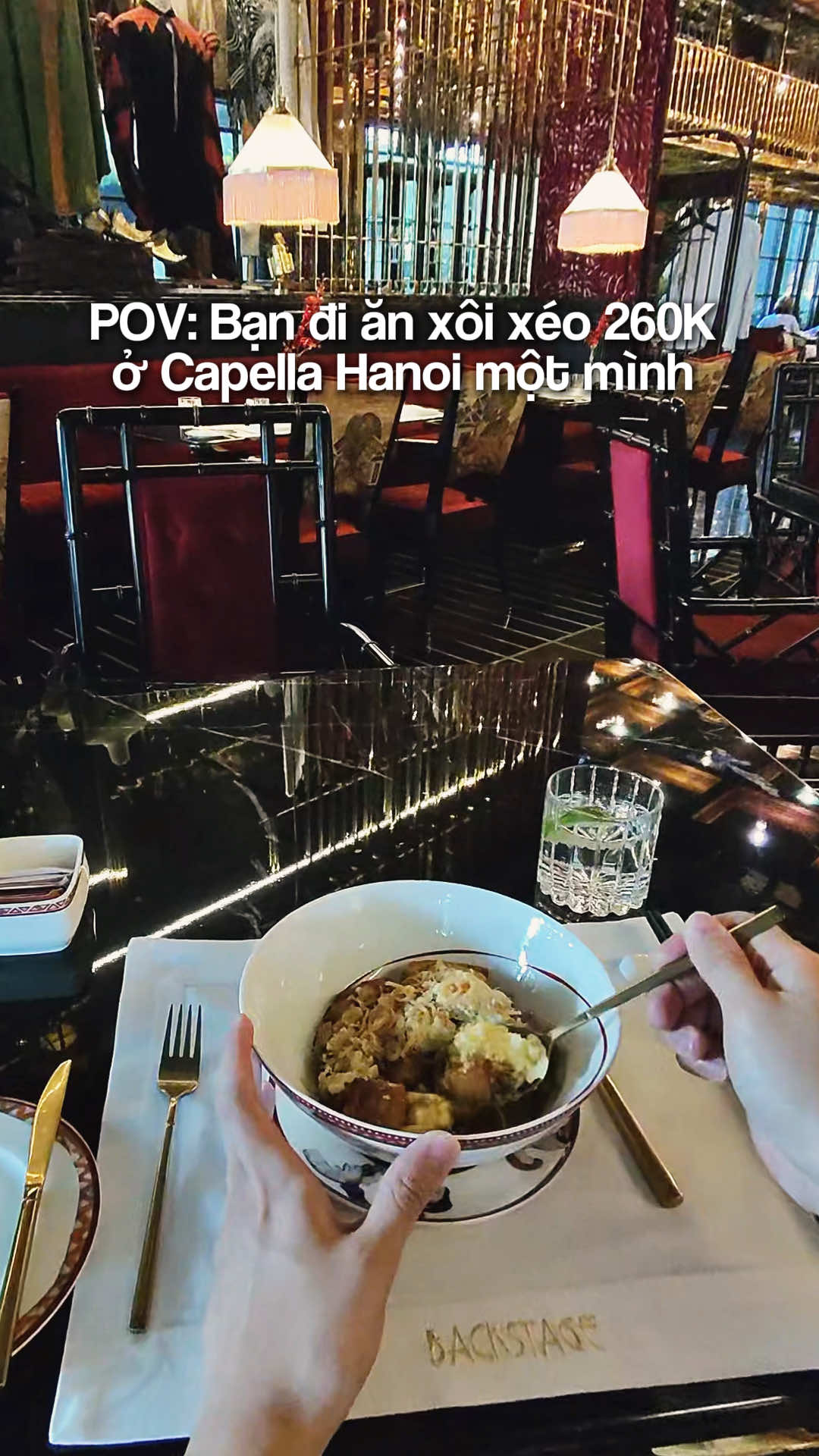 Bạn đi ăn xôi xéo ở Capella Hanoi một mình 🧸 #alexmotminh #pov #fyp #ancungtiktok 