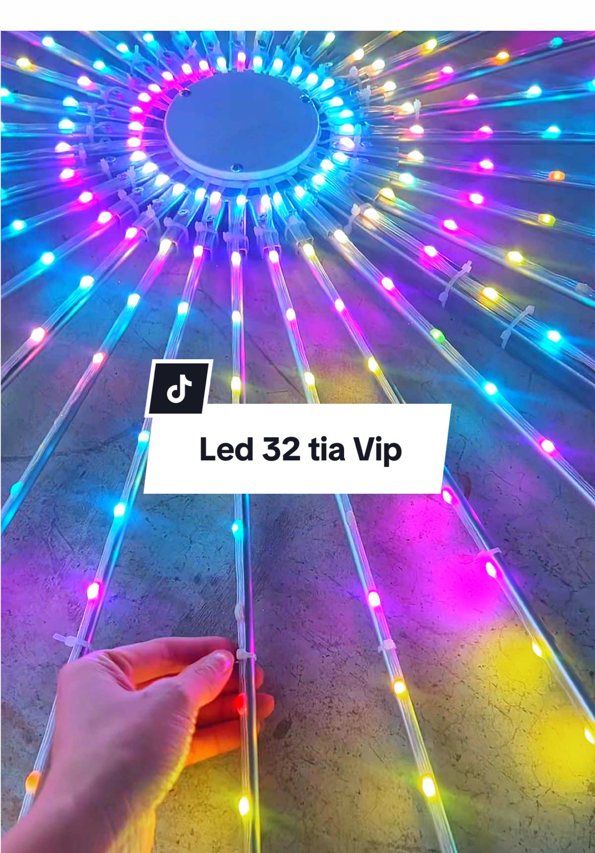 Led chong chóng mới nhất 2026 cho ae chơi noel, chơi Tết. Bản Vip 32 tia có Loa . Chạy chữ nạp hiệu ứng tuỳ thích. #denledthongminh #ledphaohoa #denledtrangtri #denled #xuhuong 