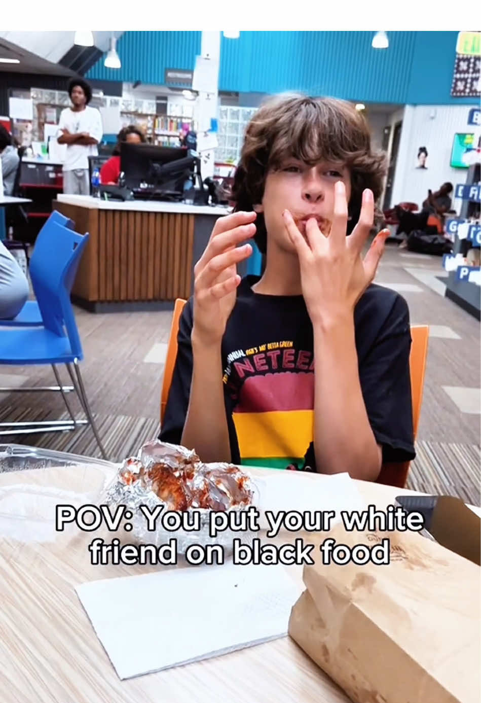 White people trying Black food for the first time🤣🤣🤣#Whitepeople#Blackfood#funny#Soulfood#fyp