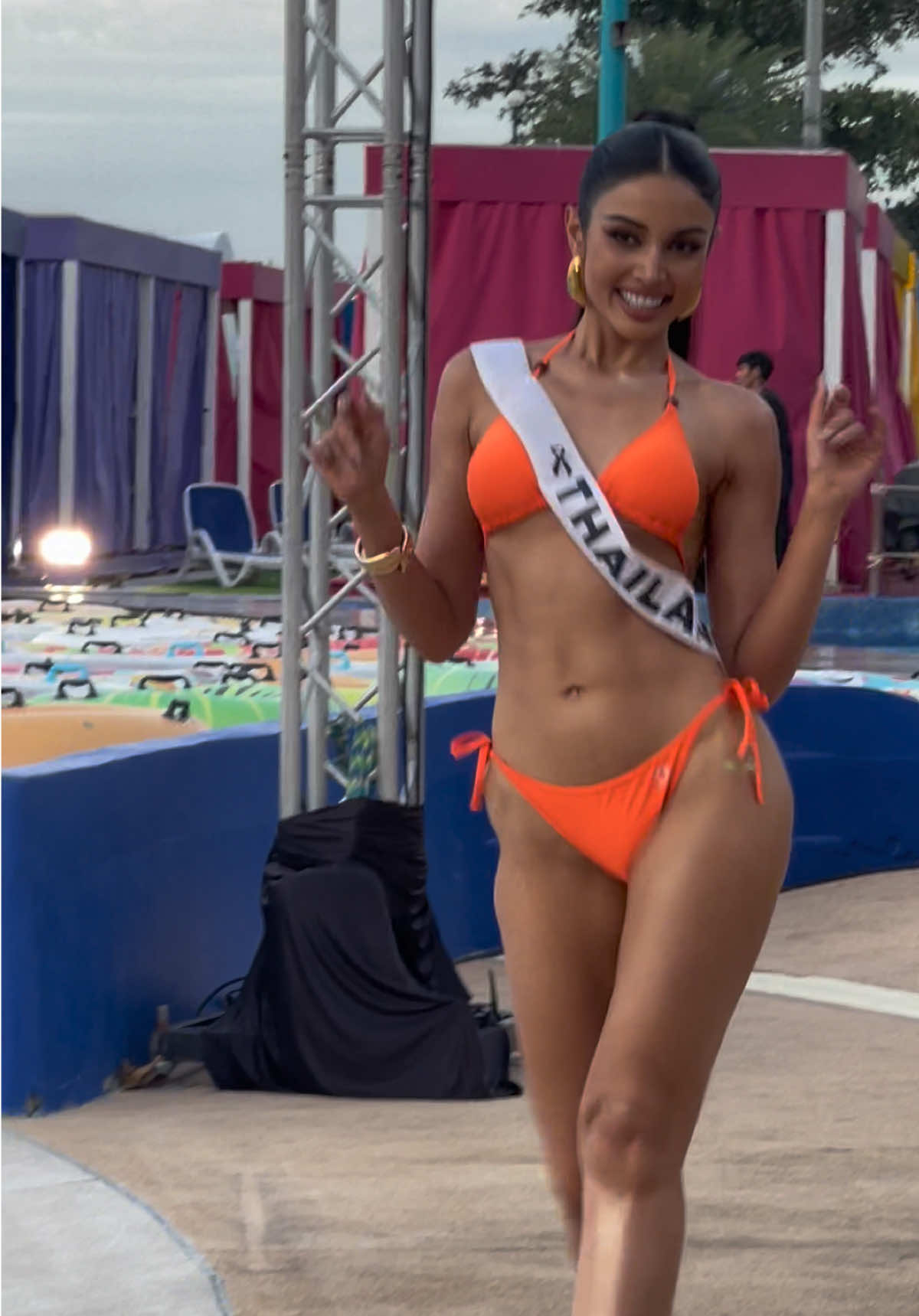 วีนา รอยชุดว่ายน้ำ ดีมาก #วีนาปวีนา #Veenapraveenar #SwimsuitCompetition #MissUniverseThailand2025 #The74thMissUniverse 