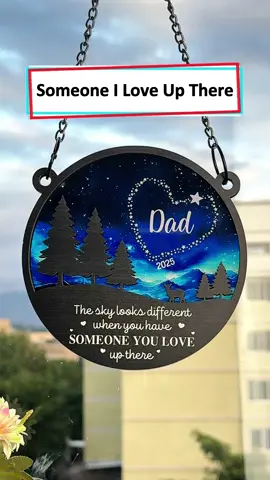Every time sunlight hits this suncatcher I feel my dad close to me 🌞 #wanderprints #personalized #gifts #memorialgift #giftforfamily