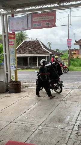 revo dengan sound horegnya🤙🏻#fyp 