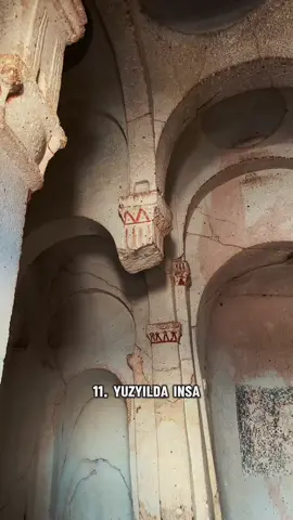 Ürgüp - Ortahisar Hallaç Manastırı.. Ortahisar kasabasına yaklaşık 1 km uzaklıkta bulunan Hallaç Manastırı, adını yakınındaki Hallaç Vadisi’nden alır. 11. yüzyılda inşa edilen bu yapı, yerel halkın tedavi edildiği bir “hastane manastırı” olarak bilinir. Burada ilaçlar hazırlanır, hastalar tedavi edilir ve akıl hastaları için özel alanlar ayrılırdı. Cappadociaintegrity,den alıntı..