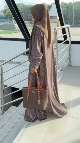 Zivallent Luna Series Strip Elegant Premium Twill Ori Busui Friendly😍🔥#gamis #gamistwill #gamistwillori 