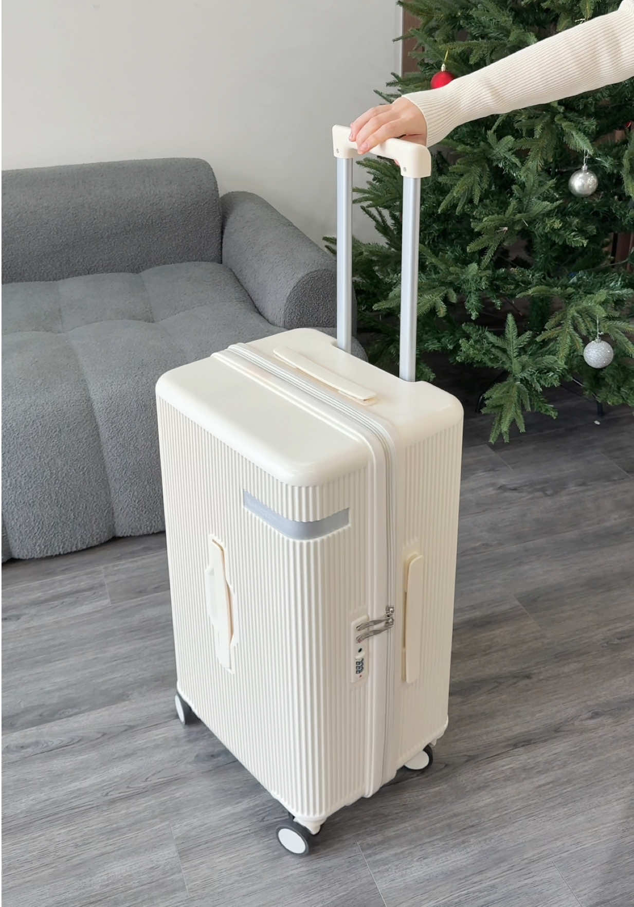 Sắm vali chuẩn bị pack đồ đi sinh nè các mom ui✨#huongtranreview  #Bamozo #LumiSpace 