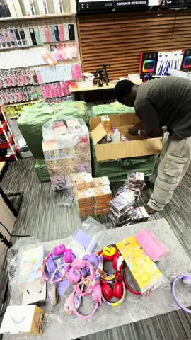 Casque enfants disponible  8.900fcfa  Livraison dans l’immédiat 📦 et aussi disponible en boutique ,Faites y un tour et vous ne seriez pas déçu #phoneaccessory225, vos meilleurs 🥇accessoires c'est chez nous.👨‍💻 📍YOPOUGON LUBAFRIQUE  ☎️: 07 58 36 44 97 / 07 87 20 13 75 #debloquemesvue🥲🙏🏽  #caqueenfant #abidjan225🇨🇮 