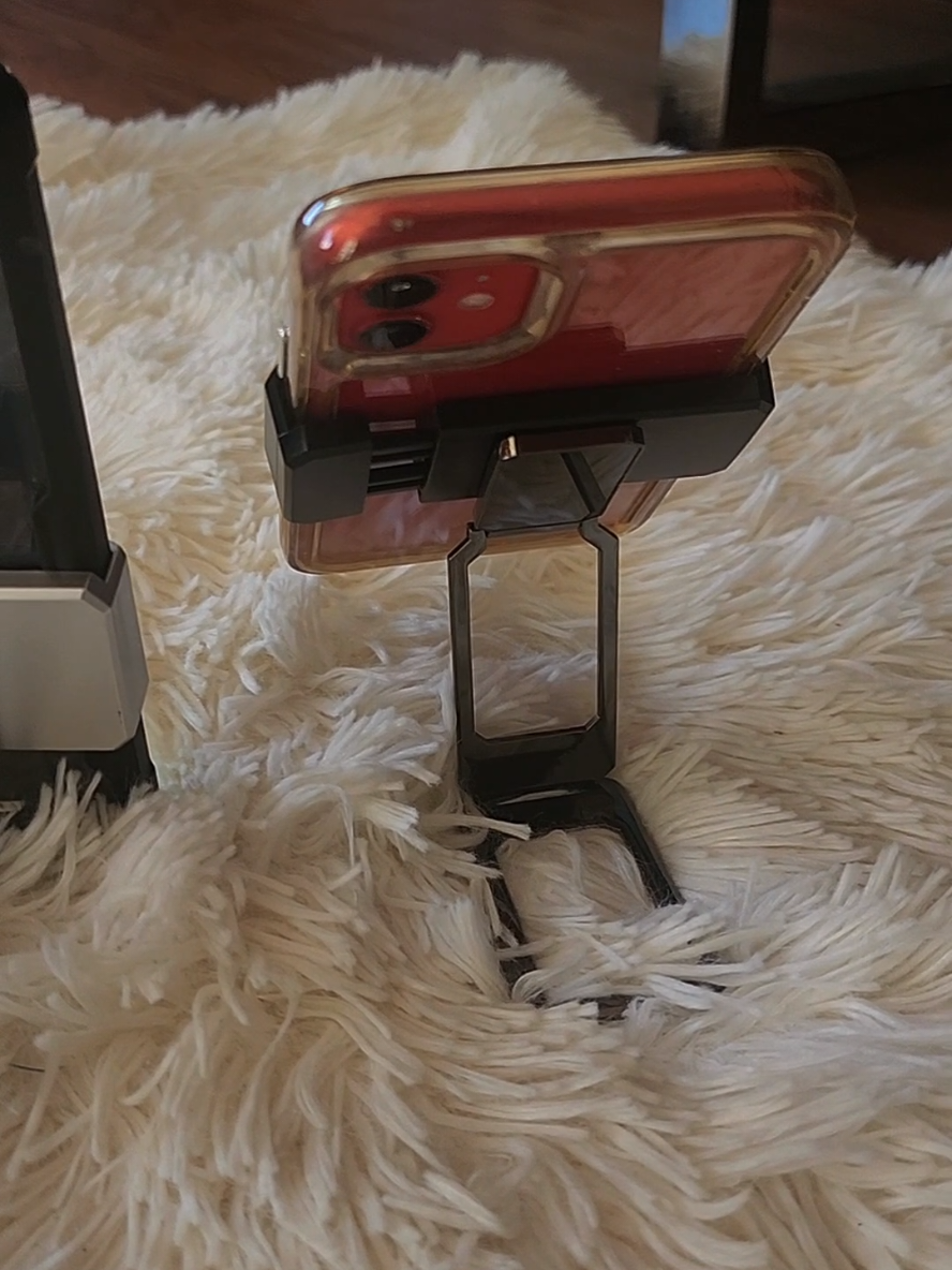 📱 Level up your selfie game with this foldable back clip cellphone holder! Perfect for video calls, watching movies, or creating content. 360° rotation for any angle you need. Grab yours from TIKXY TIKXY for just ₱107.63! #PhoneStand #CellPhoneHolder #360Rotation #ContentCreator #MobileGrip