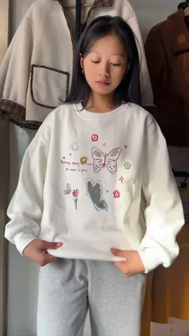 Winter sweatshirt #foryoupage #deliveryallovernepal #koteshwor_kathmandu #creatorsearchinsights2025 #winteroutfitideas dm for order 9749359440