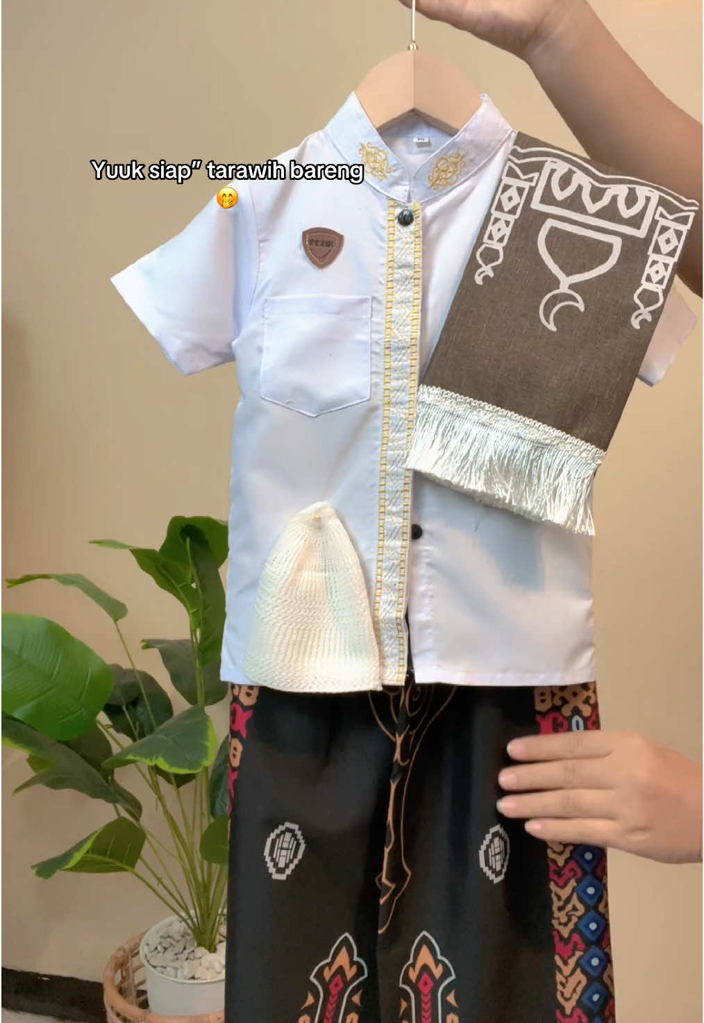 Ada yang mau ikut tarawih gak??