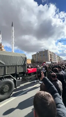 Vatan Sağolsun 🇹🇷                                    #burakibbiği #çorum #şehitlik #şehitleeölmezvatanbölünmez #vatansağolsun 