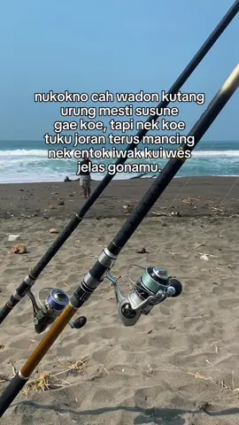 Anu kang Kata katane batirku kie kang Aku Kon uplod tok, aku ora melu melu yakin kang🥺🗿🎣🌊🐟 #storymancing #fypmancing #mancingliar #surfishing #mancingpasiran 