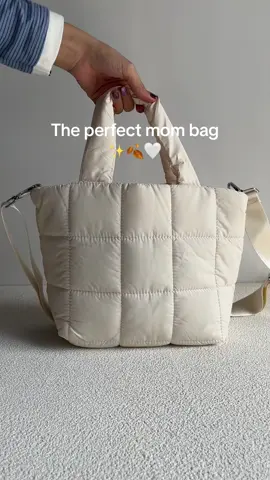 ✨🤍🎧☕️#pufferbag #minibag #white #mombag #girlythings #totebag #totebagaesthetic #diaperbag #tiktokshopblackfriday #tiktokshopcybermonday 