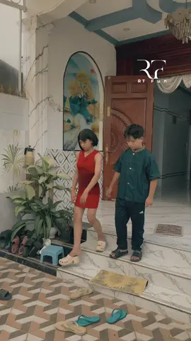 RT Fun ây dui mặc thì mặc dừa lòng e chưa #rtfun #vuinhon #haihuoc 