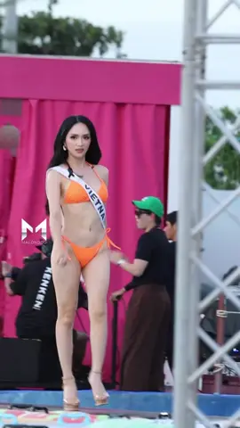 Full HD: Fancam Hoa hậu Hương Giang trình diễn swimsuit tại MU 2025 #lollipop_VNteam 