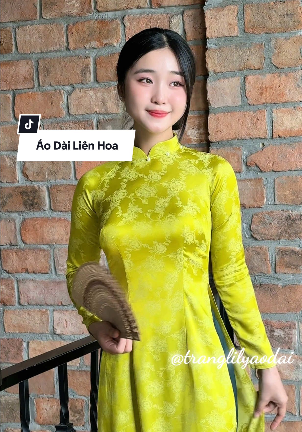 Màu cốm tôn da nịnh dáng quà nè #tranglilyaodai #aodaigam #aodai #lienhoa #fyb 