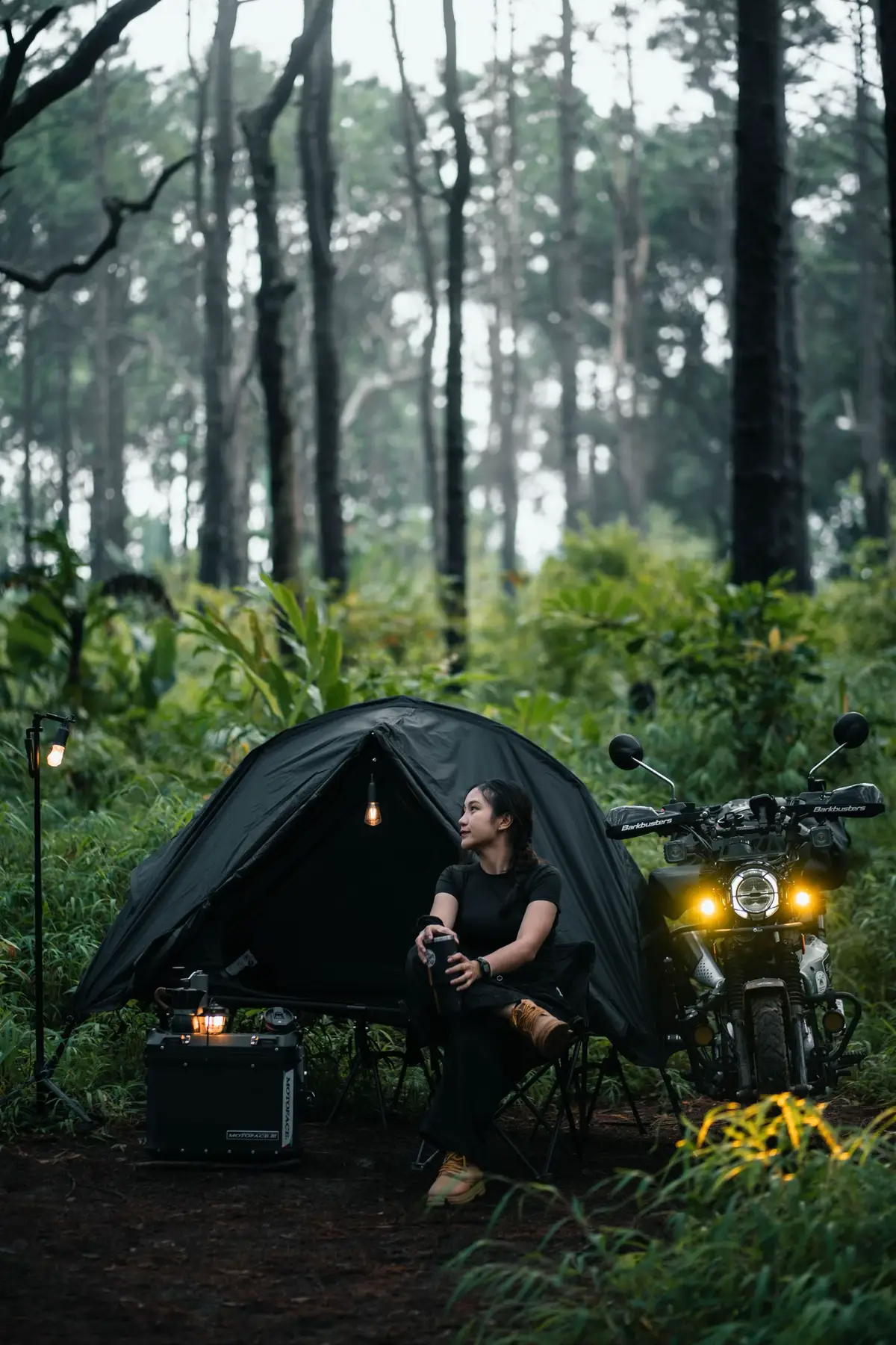 “ทุกทริปคือสตอรี่ที่เราตั้งใจเก็บไว้ บางครั้งก็อยากให้มีอะไรดี ๆ มาร่วมเดินทางไปด้วยกัน ขอบคุณอุปกรณ์แคมป์ดี ๆ ที่ทำให้ทริปเดี่ยวครั้งนี้มีเรื่องราวมากขึ้นอีก” 🏕️✨ แท็กแบรนด์เต็นท์: @jeebelcampth  ของแต่งประจำรถ ไฟสปอร์ตไลท์ ร้าน🚩@Touringshop  #สตอรี่การเดินทาง 🛵 #CT125 #CubHouse #สายแคมป์ #ขับมอเตอร์ไซค์เที่ยว @CUB House by Honda 