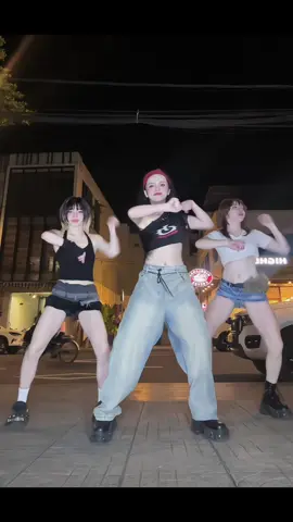 😎 Nhóm 3 cô gái @XOTIT ☑️ & @Xuân Nhii Dc : @Tulipii🌷 