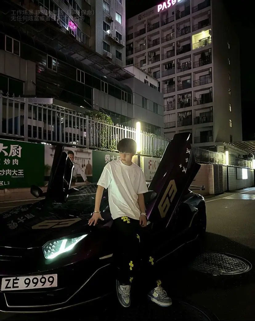 Xa nhà hàng ngàn dặm, tôi phải cố gắng để thành công hơn nữa#Lamborghini 