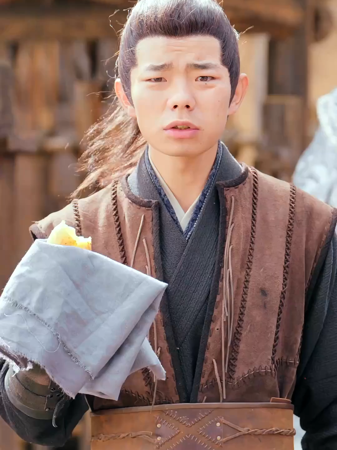 Istriku Tiga, Takdirku Gila | Part 14 | Sub Indo | Full | Dramabox viral 🎬: Istriku Tiga, Takdirku Gila 🍿 Sinopsis: ‘Di hari yang sama, rahasia pernikahan berlapis terbongkar. Tiga “istri”, satu lelaki, dan takdir yang makin gila. Antara cinta, kebohongan, dan harga diri—siapa yang tersakiti duluan?’ ➡️ Tonton lengkapnya di bio. Jangan ketinggalan tiap episodenya! #IstrikuTigaTakdirkuGila #Dramabox #DramaChina #CDrama #Part14 #SubIndo #FullEpisode #Series #Viral #PlotTwist #Romance #FamilyDrama #linkdibio