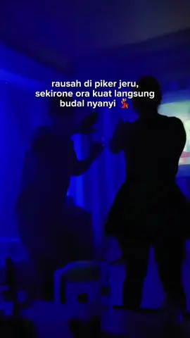 laki laki tidak bercerita tiba tiba budal nyanyi 😂#promomakan1111 #semarang #duniamalam #karoke 