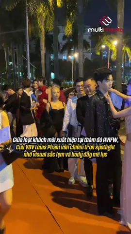 Giữa loạt khách mời xuất hiện tại thảm đỏ AVIFW, Cựu VĐV Louis Phạm vẫn chiếm trọn spotlight nhờ visual sắc lẹm và body đầy mê lực AVIFW2025 #avifw2025  #Aquafina #MultimediaJSC   #PureStyleShines  #ToaSangPhienBanThuanKhiet  