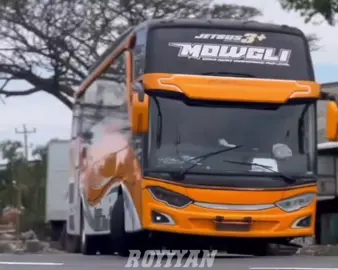 salah satu bus terganteng pada masanya  #stjmowgli 