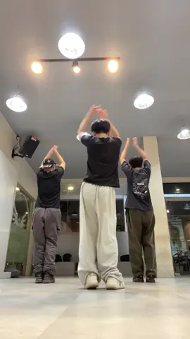 Replying to @manuelitoserodar  #knapsackdancers  #desliza #dancechallenge 