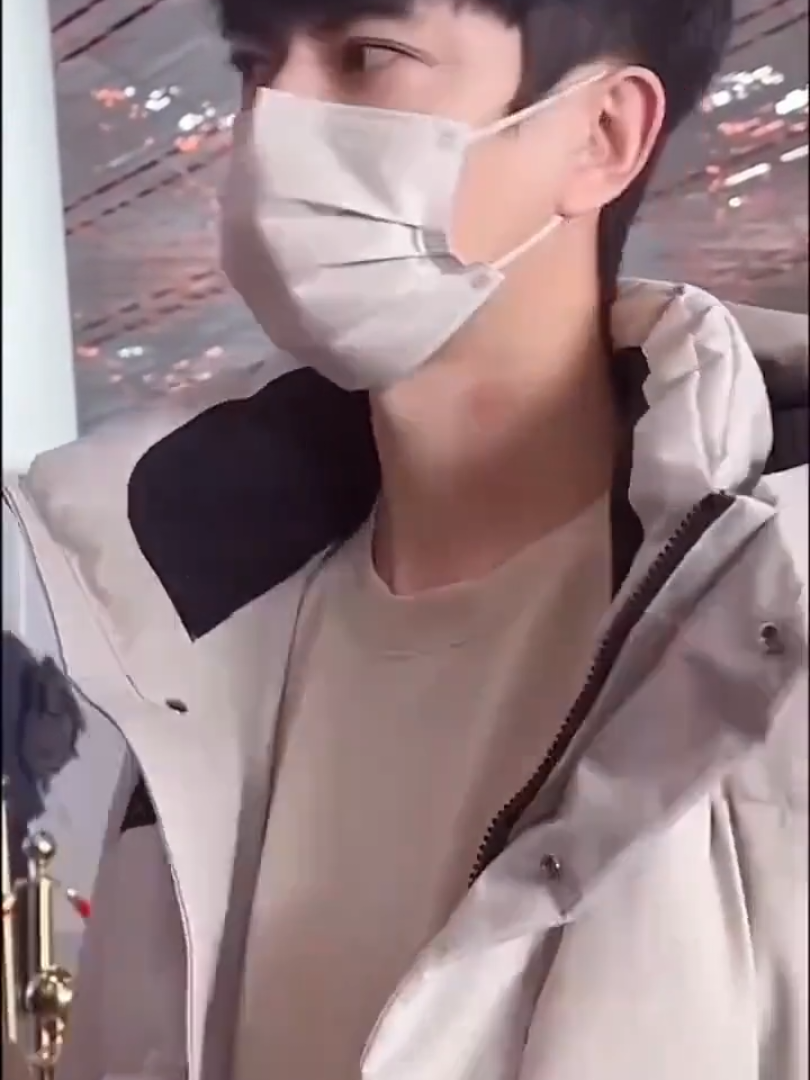 请大家一起帮帮 朦胧！讨回公道！一起去签名！现在人数还不够！大家一起加油，加油。复制下面链接去Google，那里签名！加油。 Global petition for Yu Mengqiu's wrongful conviction  于朦朧冤案全球連署 👇👇👇👇 https://secure.avaaz.org/community_petitions/en/sheng_yuan_yu_meng_long_de_suo_you_shan_liang_ren__justice_for_yu_menglong_alan_yu_wei_yu_meng_long_tao_gong_dao/