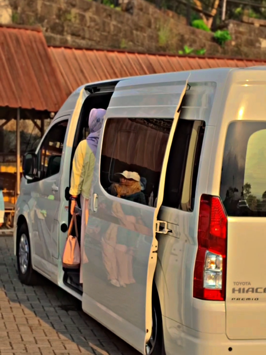 YTTA 🤪 #sewaelf #sewapremio #sewahiace #fypシ #sewapremiosemarang 