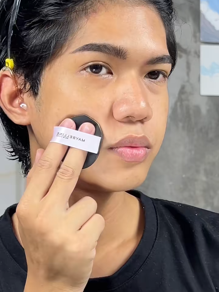 @kevinaamua SuperStay but baby edition 💅 #MaybellinePH #MaybellineTapTapBaby #SuperStayBabyCushion