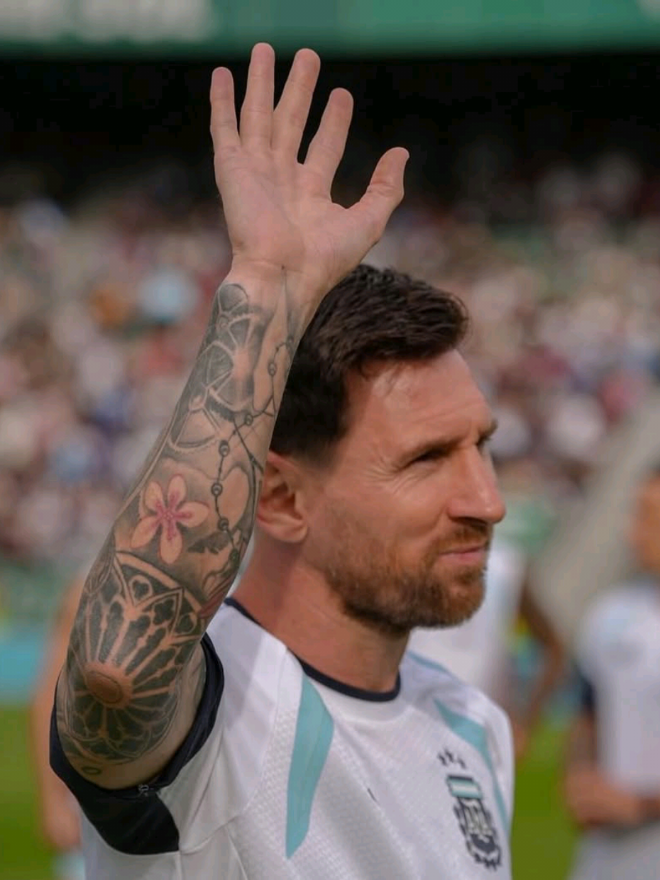 Angola dibuat heboh dengan kedatangan messi🔥 #messi #lionelmessi #argentina #angola #sepakbola 