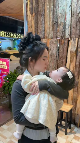 Mẹ đã luôn cảm ơn và mẹ hạnh phúc khi mẹ có 1 em bé đáng yêu như Sữa 😙  Các cô chú cho mẹ con nhà Sữa xin 1 folow nha ❤️❤️❤️ #xuhuong #viral 