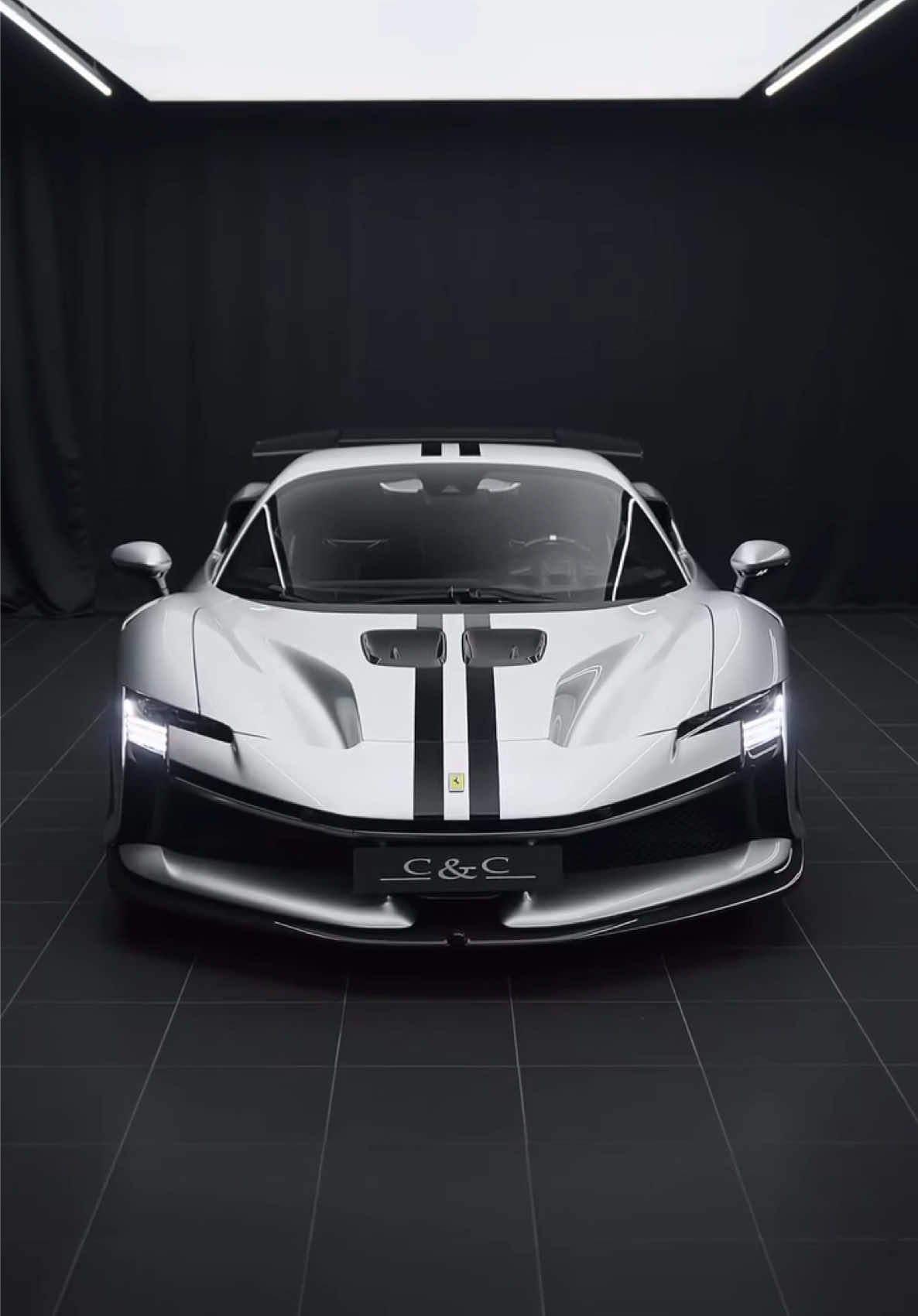 Exquisite 🤌 • • • Ferrari SF90XX (IG 📸 @cc.premiumcars) #luxuryspeed #ferrari #sf90xx 